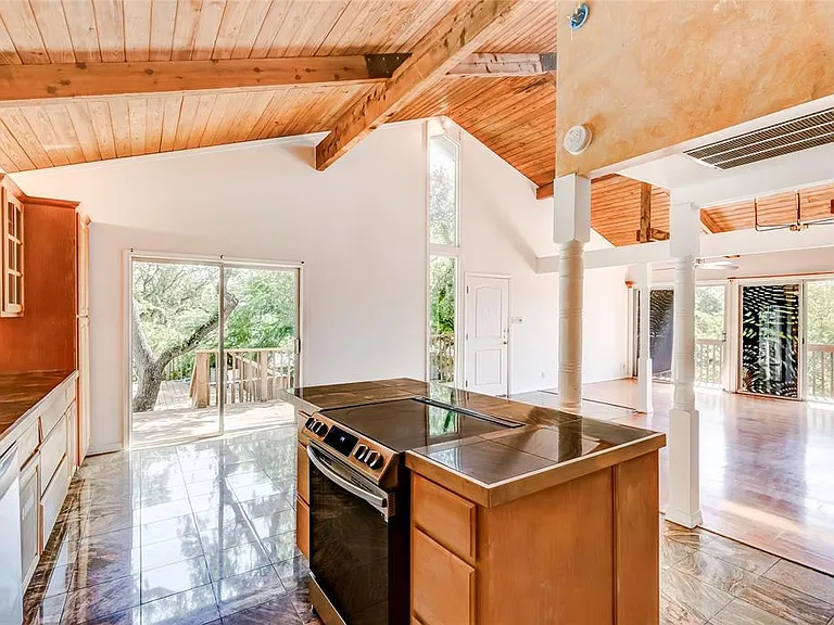 208 Westhaven Dr — Photo 10