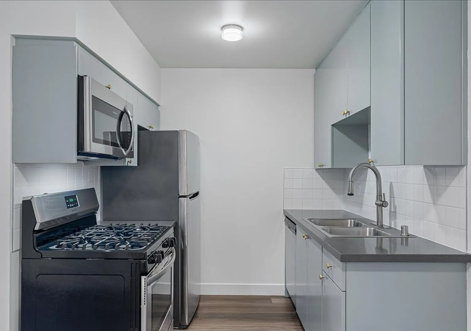 2736 Pomeroy Ave — Photo 4