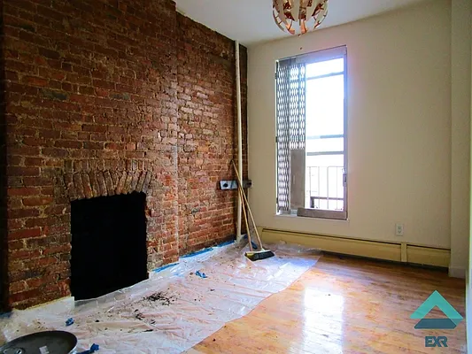 Rented by EXR | media 24