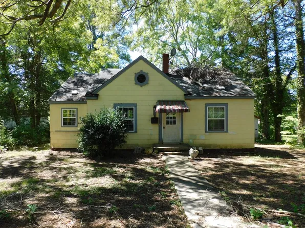 308 N Washington St, Chase City, VA 23924