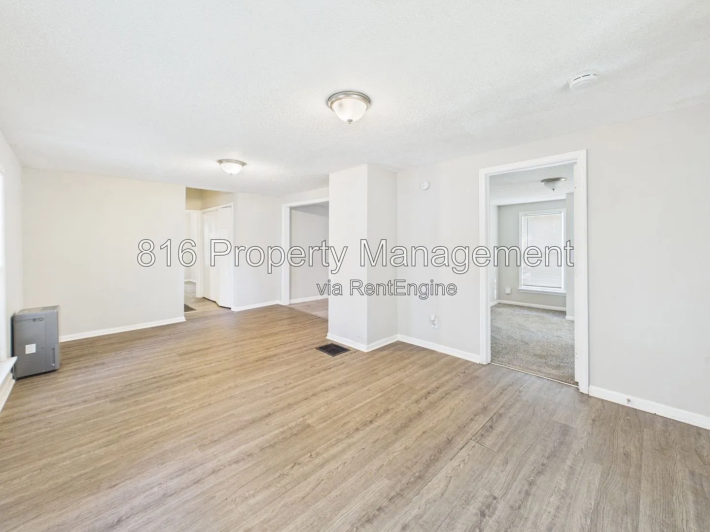 2 bed, 1.0 bath, 782 sqft, $1,295 — Photo 3