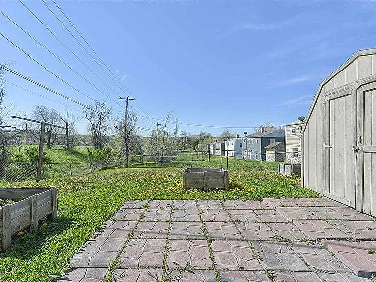 521 E Saint Patrick St #22 — Photo 9