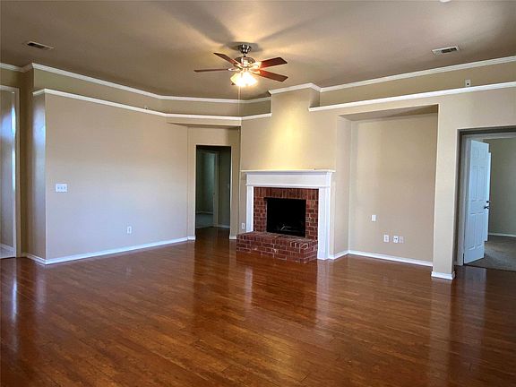 5th image of 9900 Buckingham Ln