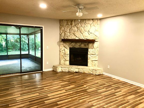5th image of 8080 Village Gate Ct