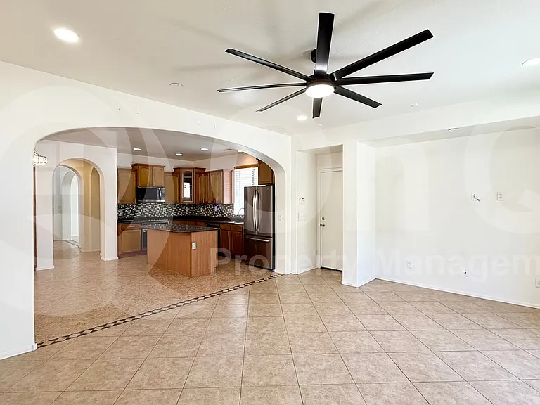 1195 E Gail Dr — Photo 13