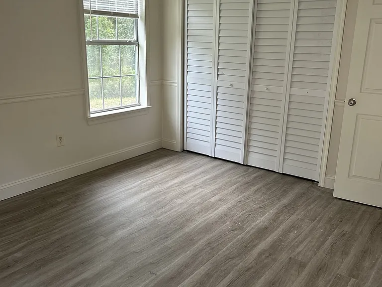 207 McDonald Dr — Photo 2