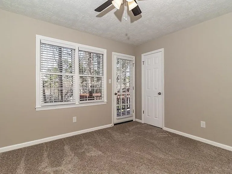4083 Amherst Way — Photo 16