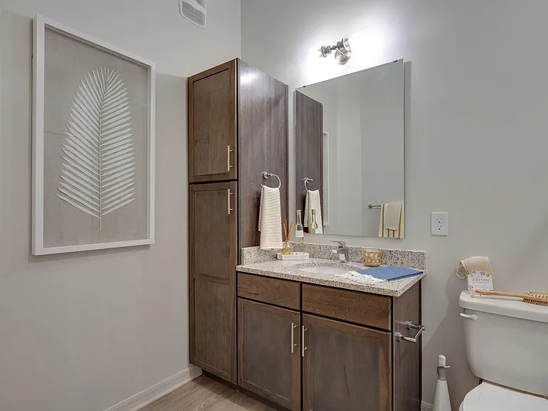 The Reef Apartments — Photo 41