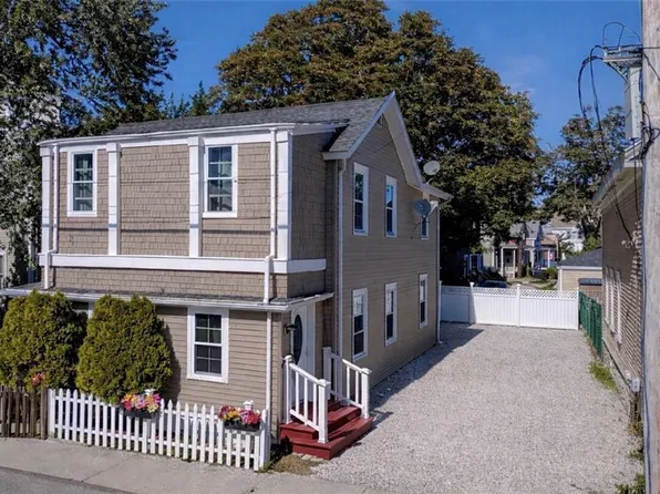 57 Gould St, Newport, RI 02840