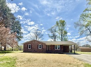 151 Robert Branch Dr, Tullahoma, TN 37388