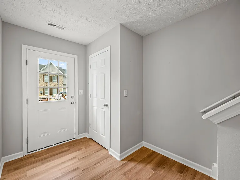 2754 Valley Green Dr — Photo 12