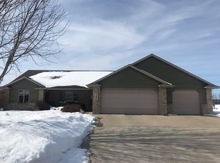 147 Remington Dr, Seymour, WI 54165