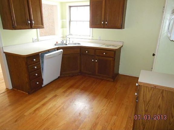 5th image of 106 Cherry Ln