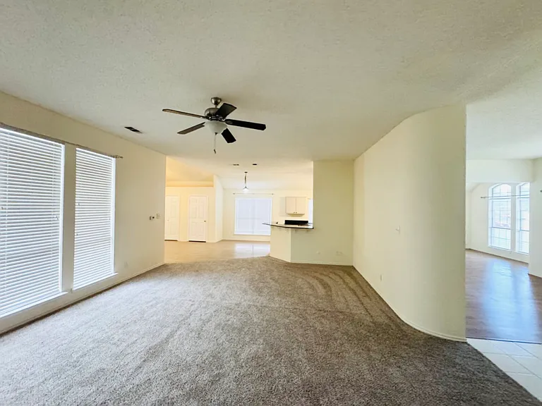716 Elm Falls Pl — Photo 7
