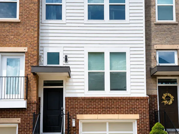 42654 New Dawn Ter, Ashburn, VA 20148