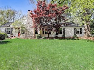 913 Woodshire Ln, Saint Louis, MO