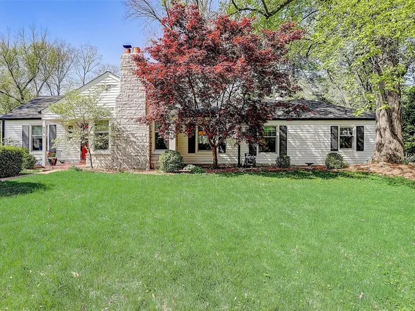 913 Woodshire Ln, Saint Louis, MO 63141