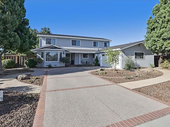 5th image of 1393 Carrie Lee Way