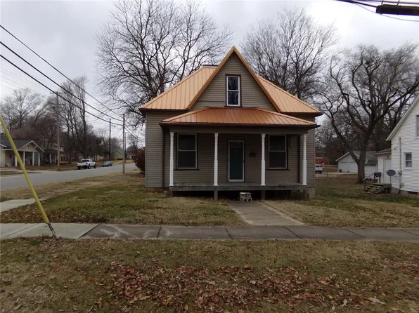 335 S Market St, Sparta, IL 62286