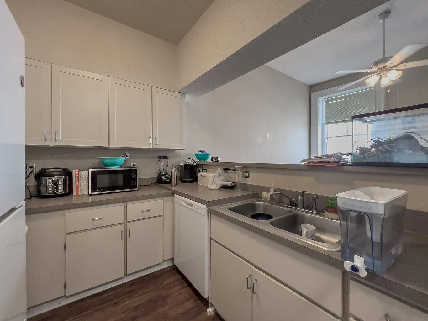 2 bed, 800 sqft, $2,500 — Photo 4