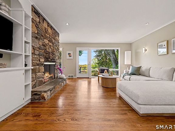 5th image of 211 High Meadow Road