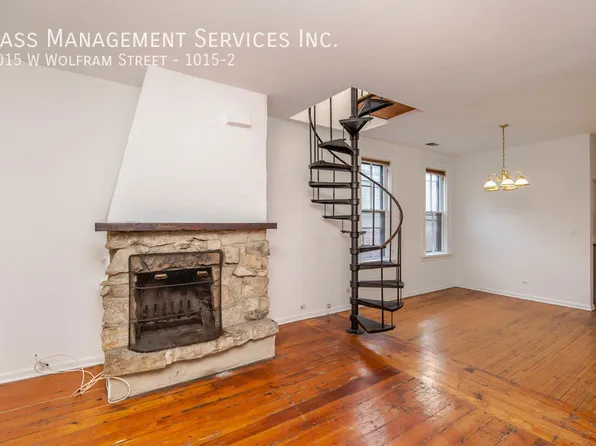 1015 W Wolfram St #2, Chicago, IL 60657