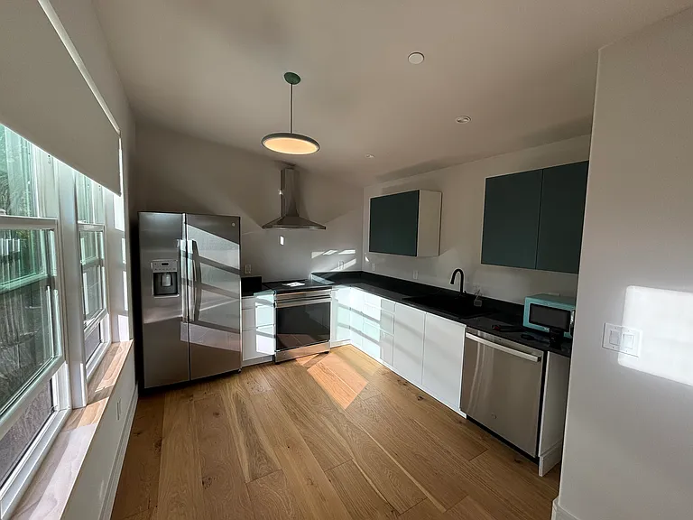 431.5 Evans St — Photo 4