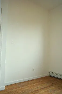 Rented by Tower Brokerage | media 33