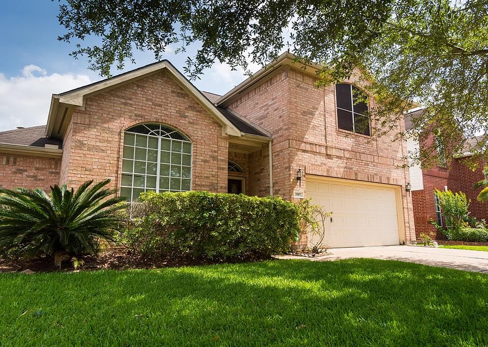 1st image of 3307 Southdown Dr