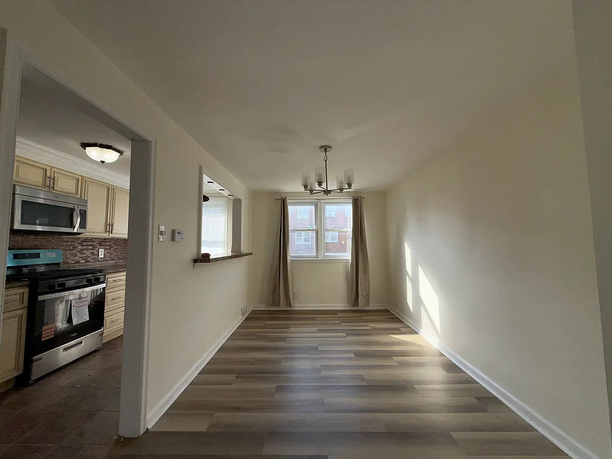 Building Photo - 7802 Woolston Ave