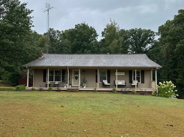 220 Dowdy Ln, Florence, AL 35633