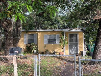 2346 SE Service Rd, Opa Locka, FL, 33054