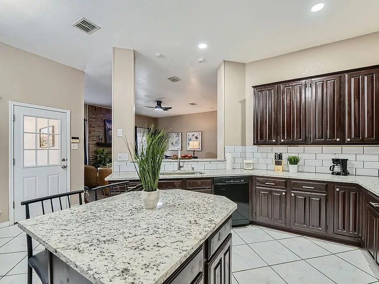 4201 Salem St — Photo 11