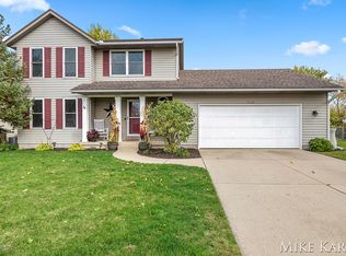 3720 Black Creek Dr, Hudsonville, MI 49426
