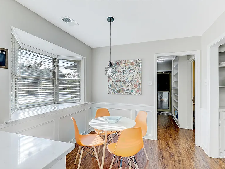 10007 Dale Crest Dr — Photo 17