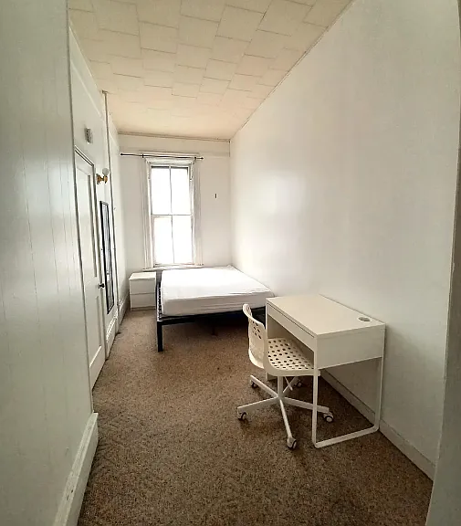 413 University Ave #1 — Photo 6