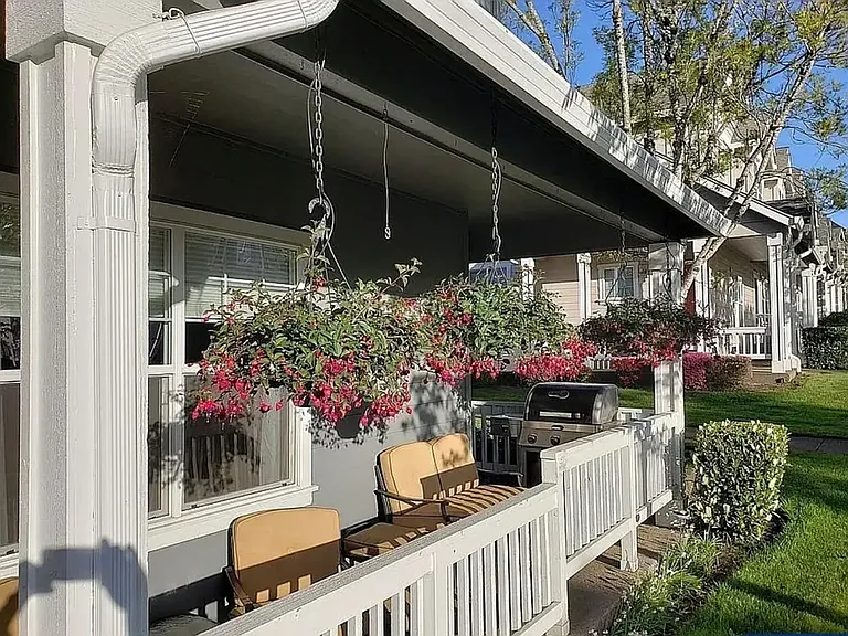 3012 NW Morning Glory Dr — Photo 2
