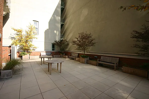 Rented by Sotheby's International Realty | media 44