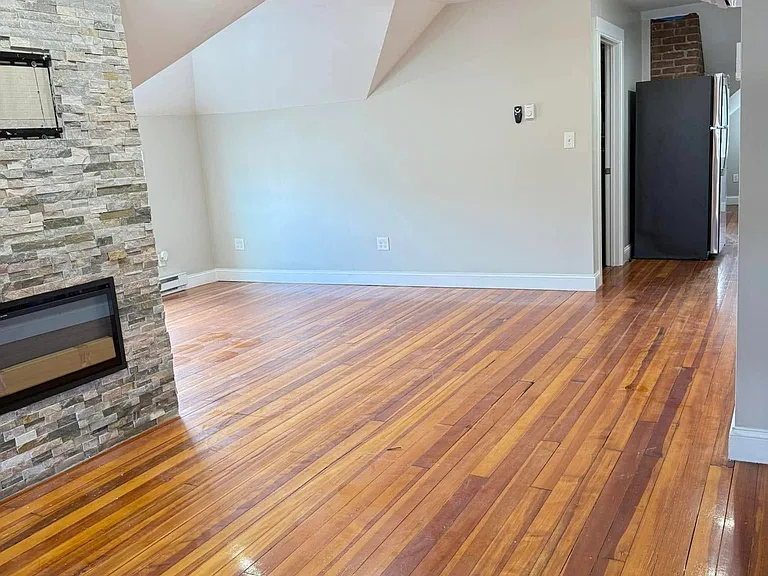 22 Clark St — Photo 11