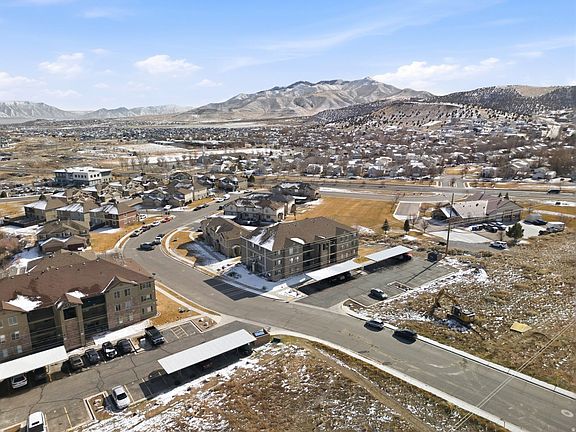 3rd image of 3812 E Rock Creek Rd APT 8