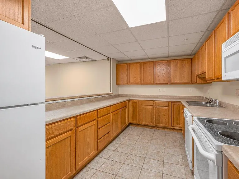 114200 Hundertmark Rd #110 — Photo 13