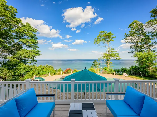 31 Ellisville Rd, Plymouth, MA 02360
