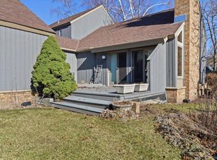 1 Deepwood Dr #B, Racine, WI 53402