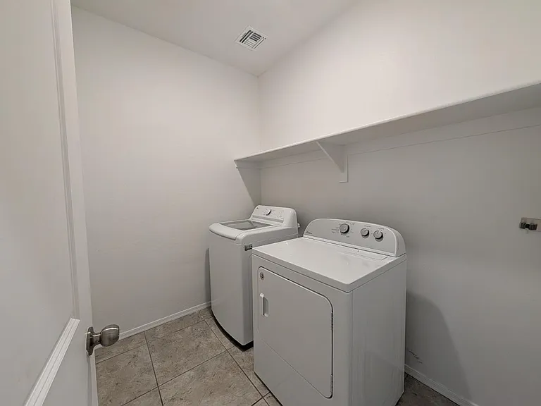 9407 E Alfalfa Dr — Photo 12