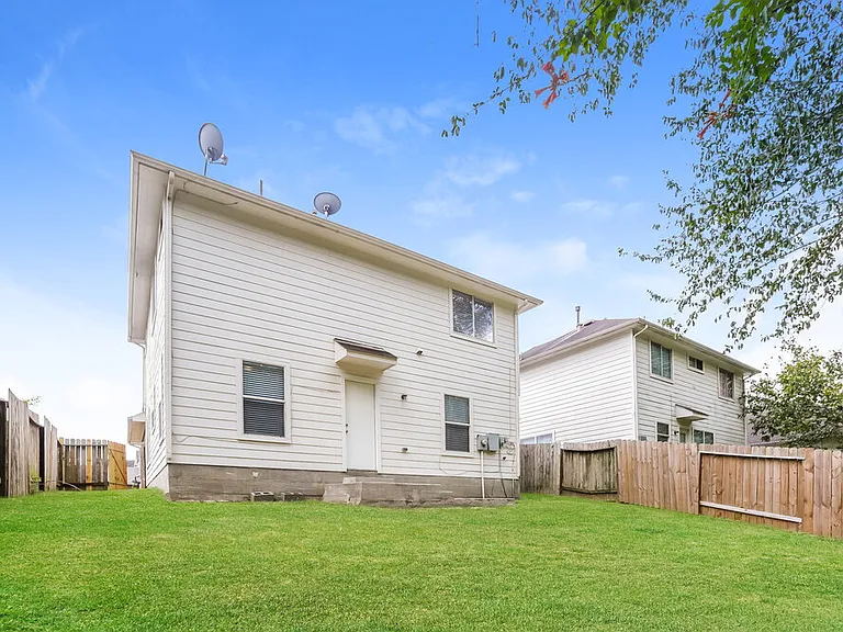 2823 Cypress Island Dr — Photo 20