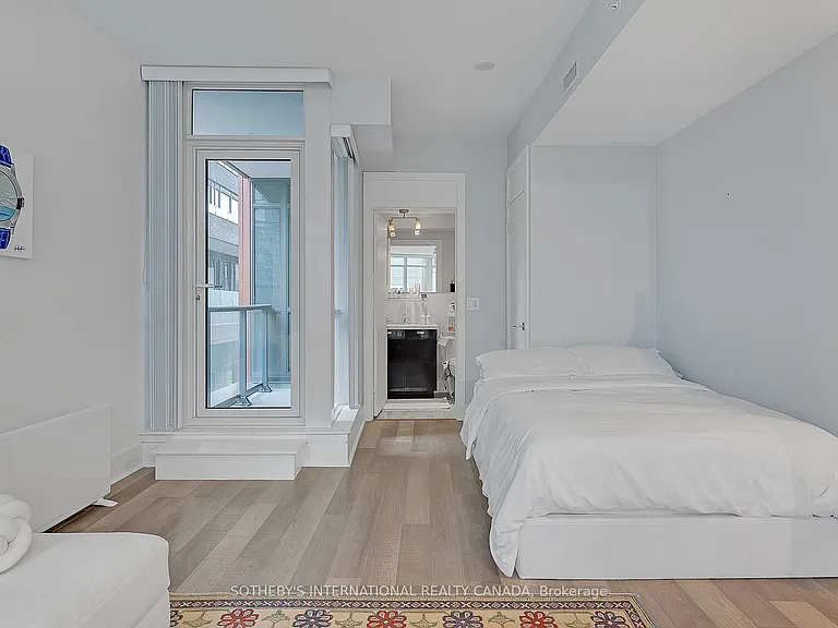 32 Davenport Rd #315 — Photo 16