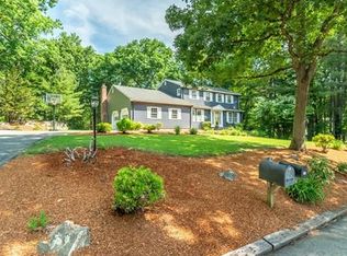 35 Farrwood Dr, Andover, MA 01810
