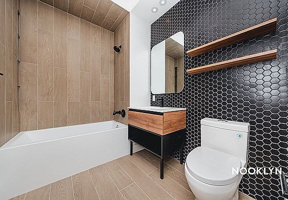 5th image of 250 Gold St #815