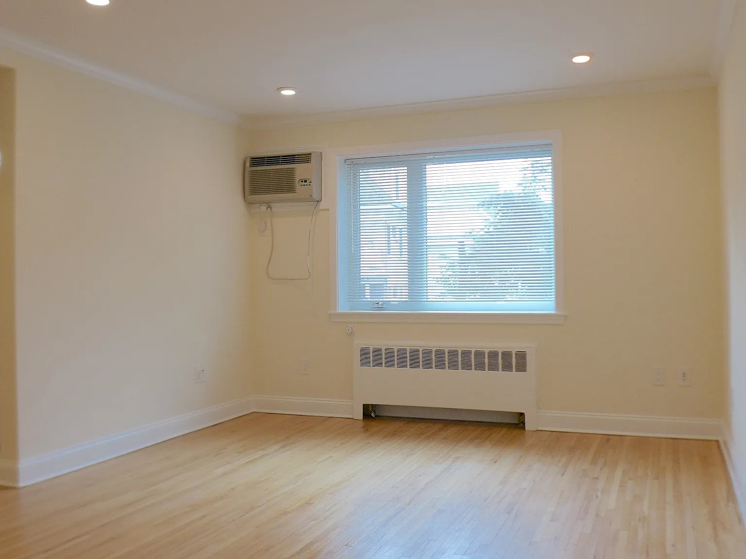1 bed, 9999 sqft, $3,095 — Photo 2