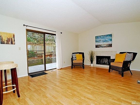 5th image of 10942 160th Ct NE